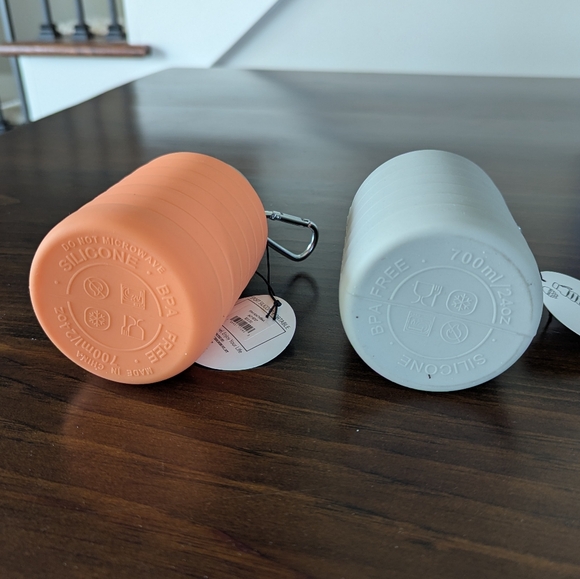 NWT TWO FP Movement Exclusive 24oz Collapsible Carabiner Bottles - Picture 6 of 6